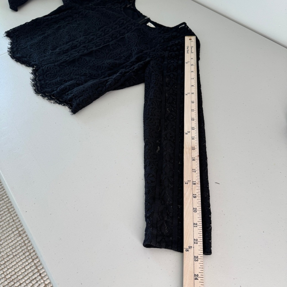 Hollister Lace Crop Top Sz M Black Long Sleeve Coquette Whimsigoth Y2K Going Out - Picture 8 of 9